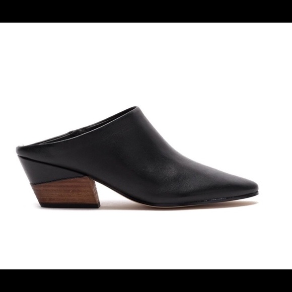 nine west city kisses mule